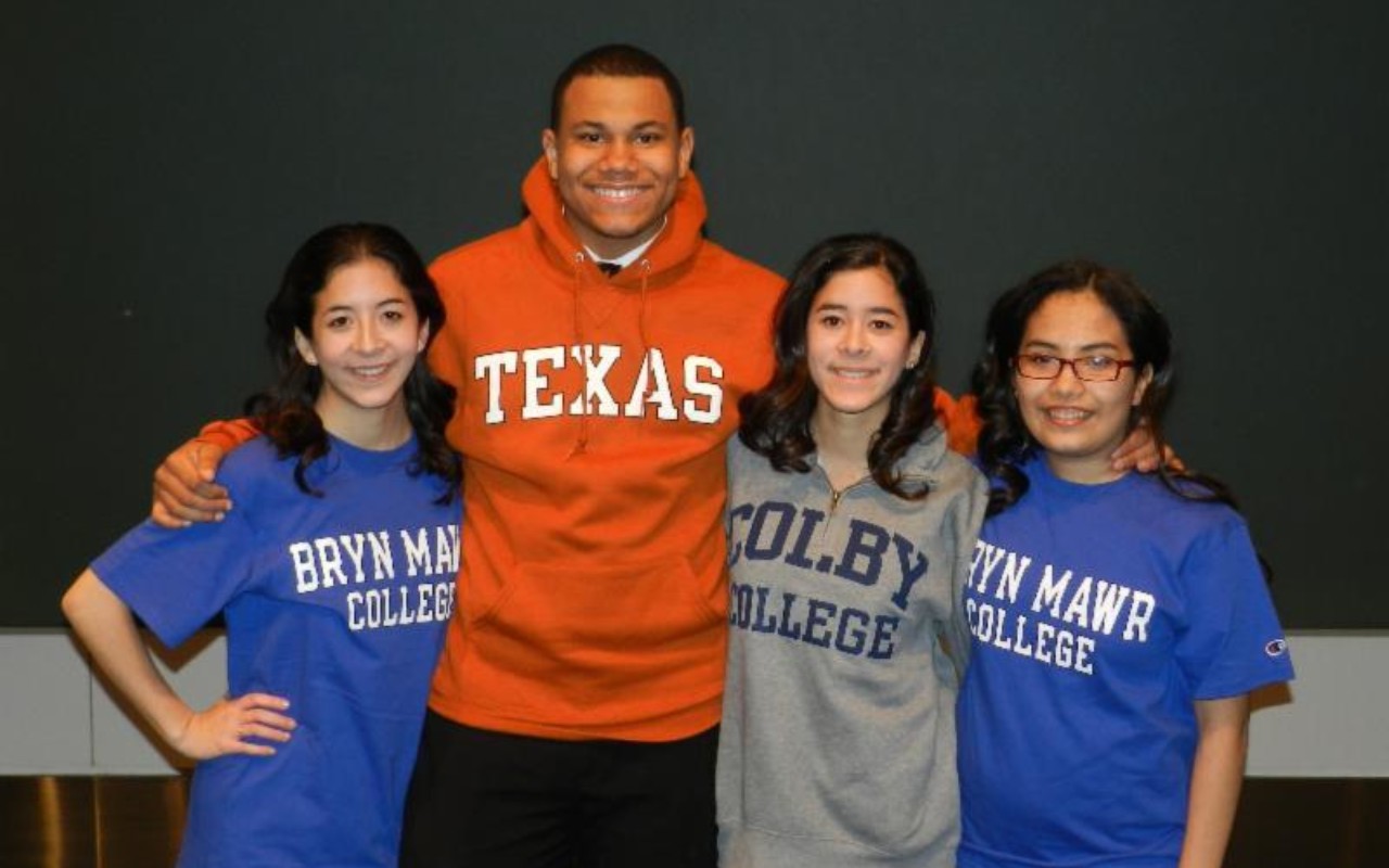Emma Wu (far left) and Molly Wu (third from left) with fellow Posse Scholars from Houston.